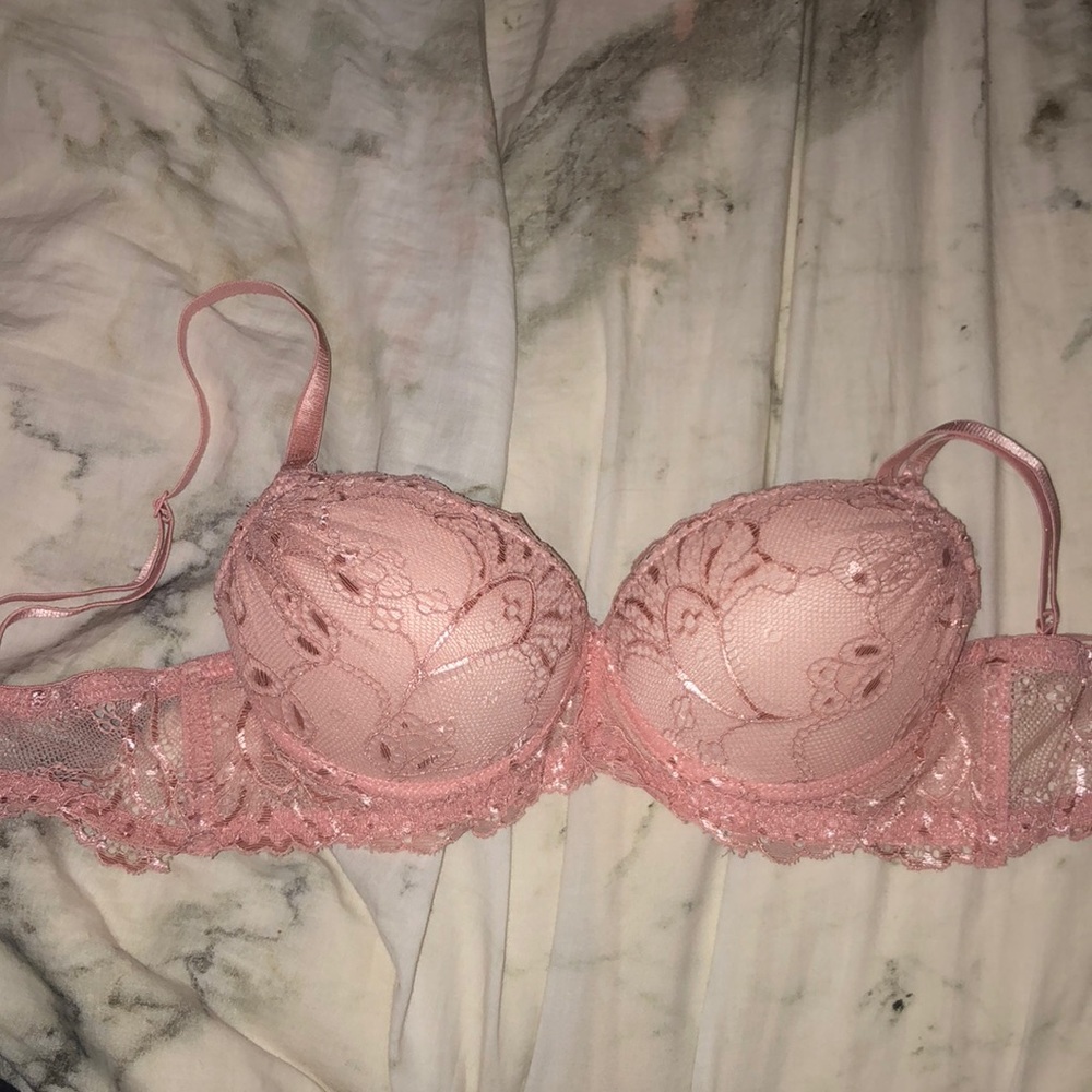 Pink Lace push-up bra